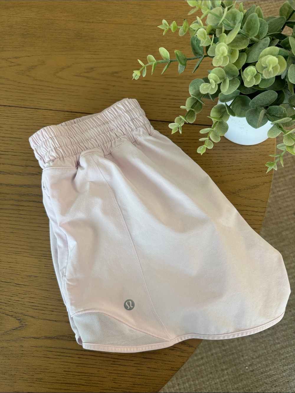 LULULEMON - Hotty Hot High-Rise Lined Short 4" - Light Pink Size 6
